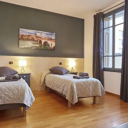 Casa All'universita Di - Verona